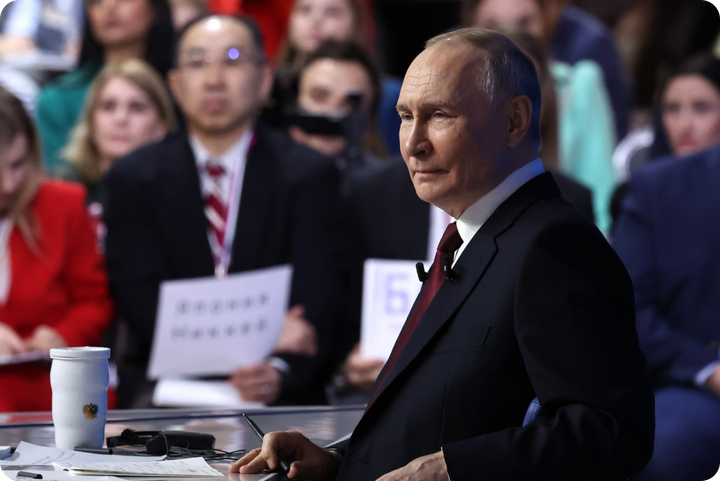 «Можно бахнуть пивка?»: смешные смс, секретное оружие в космосе и другие яркие моменты прямой линии Путина